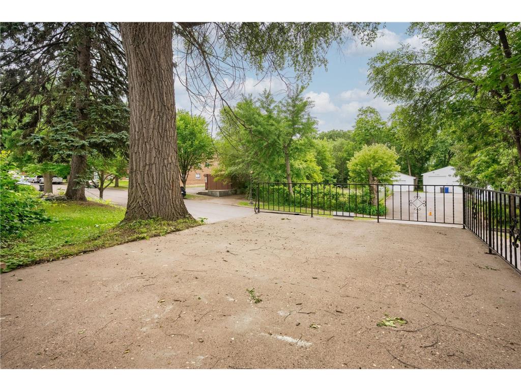 1155 4th Street E Saint Paul MN 55106 7090249 image37