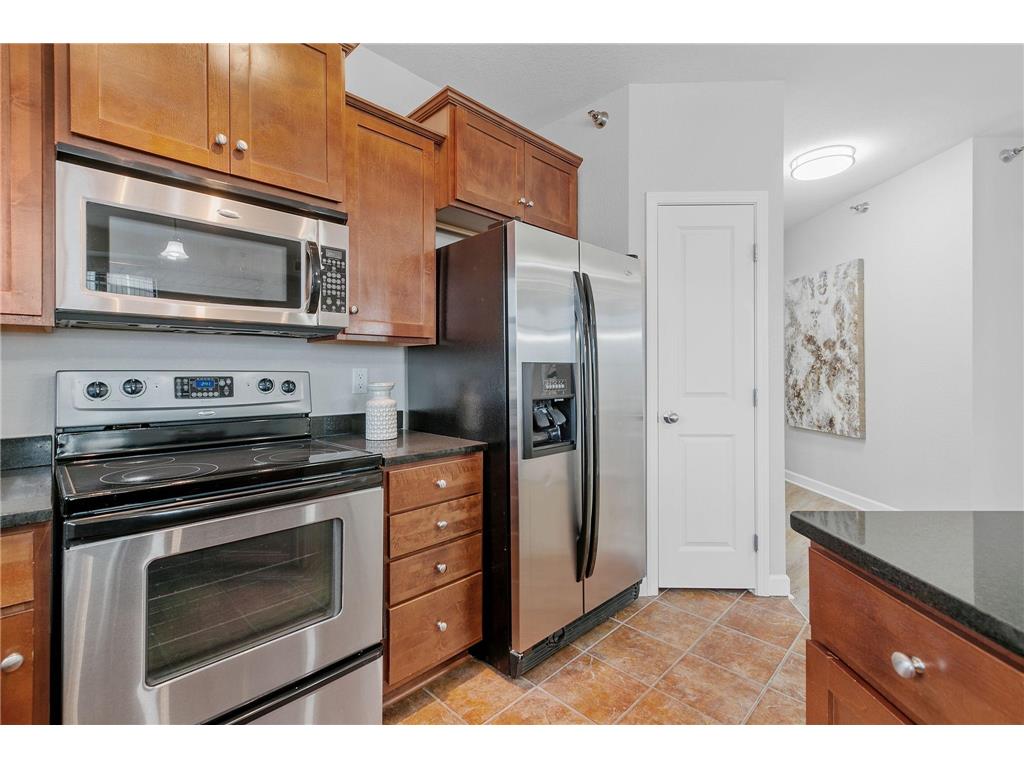 1155 Ford Road #402 Saint Louis Park MN 55426 7063066 image6