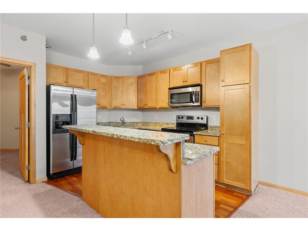 1155 Ford Road #406 Saint Louis Park MN 55426 6647107 image1