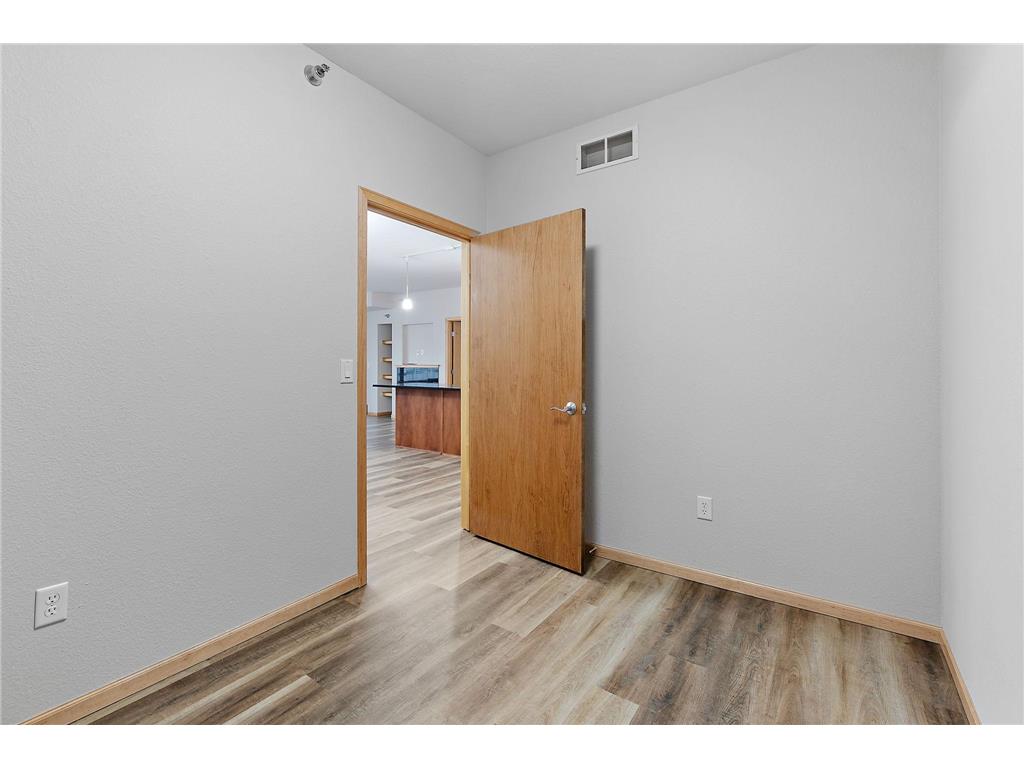 1155 Ford Road #512 Saint Louis Park MN 55426 7063069 image21