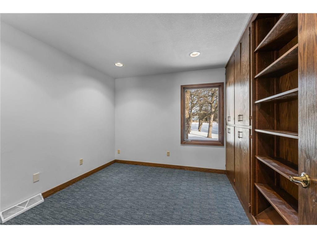 1155 Joy Circle SW Cambridge MN 55008 6799048 image11