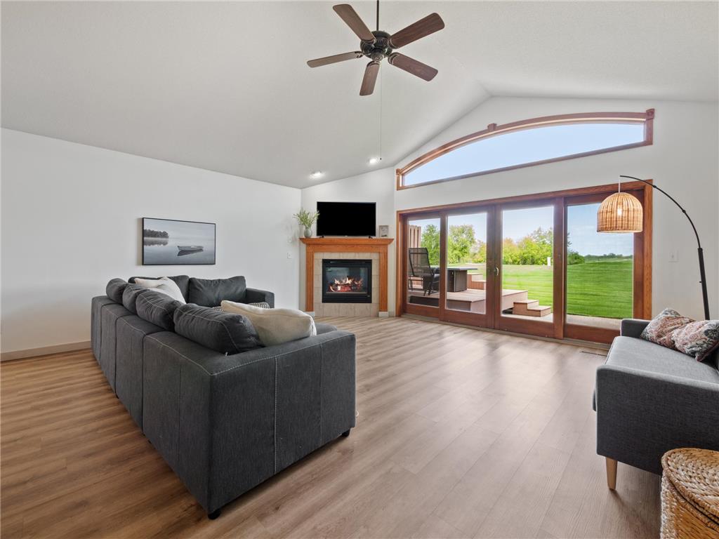 1157 E Lake Geneva Road NE Alexandria MN 56308 - Geneva 6534665 image1