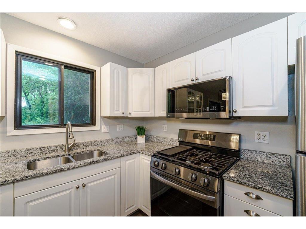 11574 Carriage Court Eden Prairie MN 55344 7078754 image4