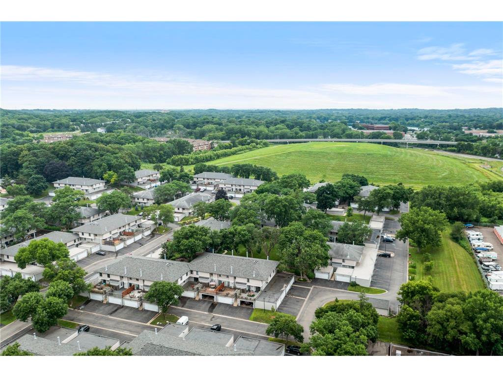 1158 Landmark Trail N Hopkins MN 55343 6754503 image16