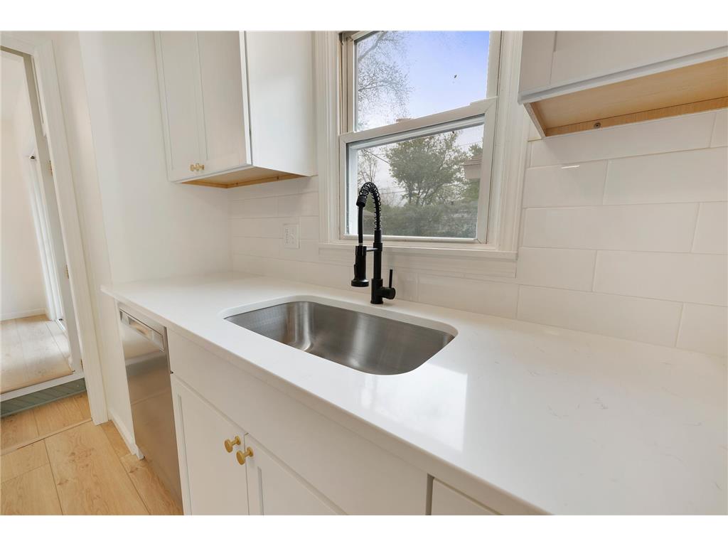 11581 Kumquat Street NW Coon Rapids MN 55448 7076620 image11