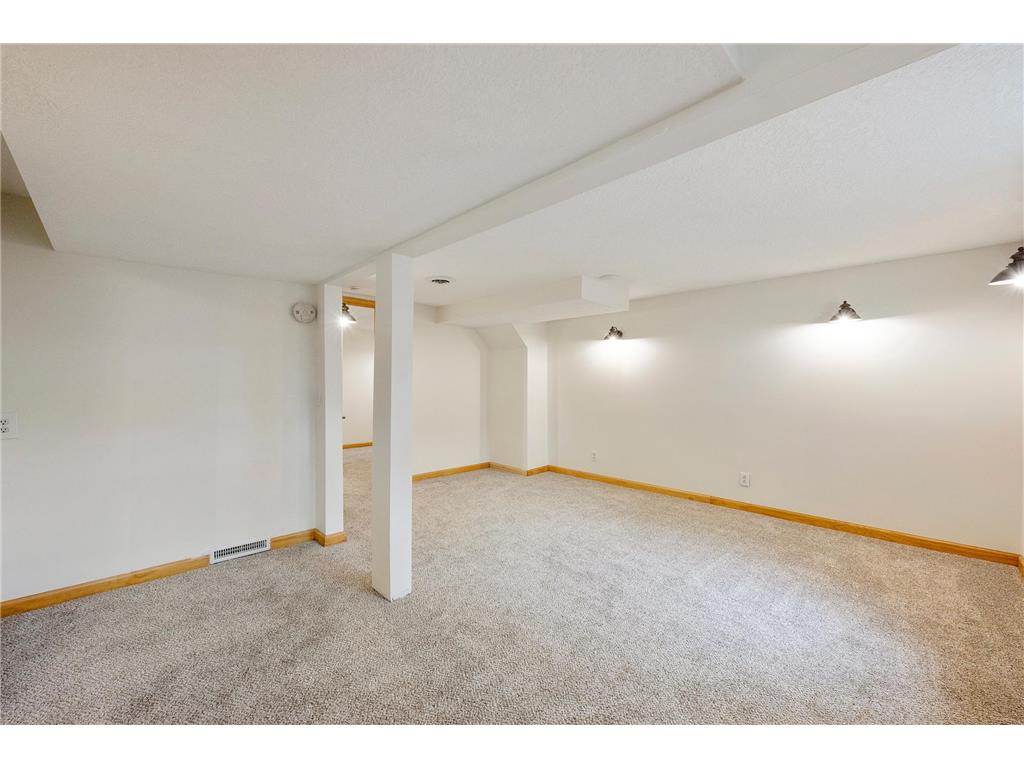 11581 Kumquat Street NW Coon Rapids MN 55448 7076620 image19