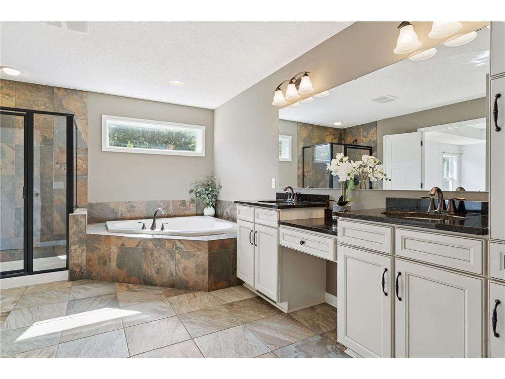 11581 Riverstone Court Woodbury MN 55129 6793351 image35