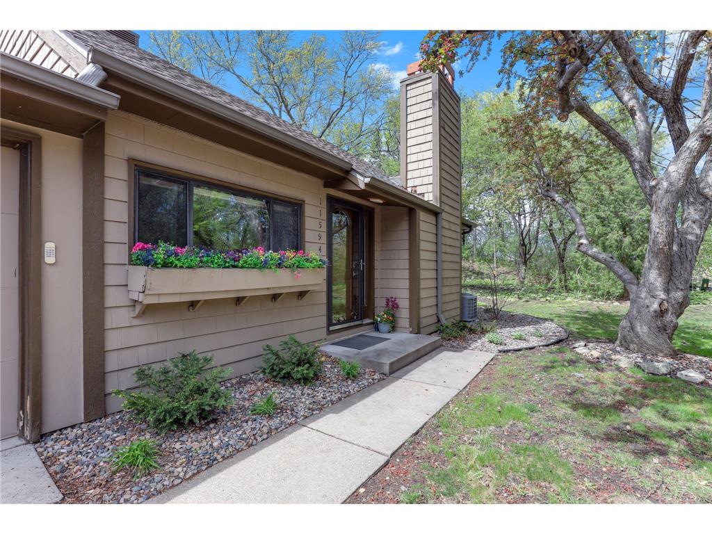 11594 Carriage Court Eden Prairie MN 55344 7066079 image1