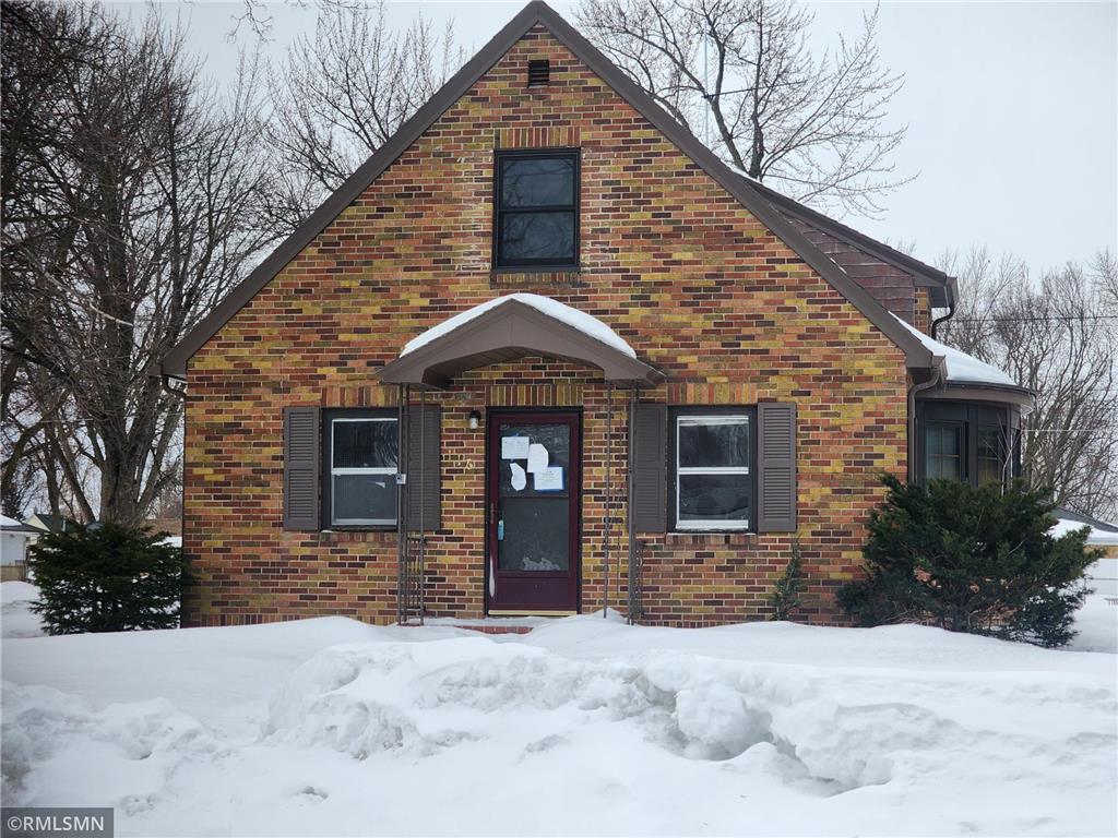 116 E Clinton Street Arlington MN 55307 6326209 image1