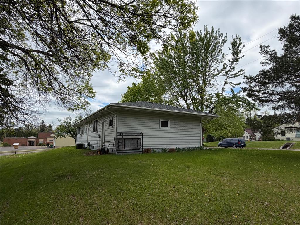 116 E Wisconsin Avenue Grantsburg WI 54840 7079665 image18