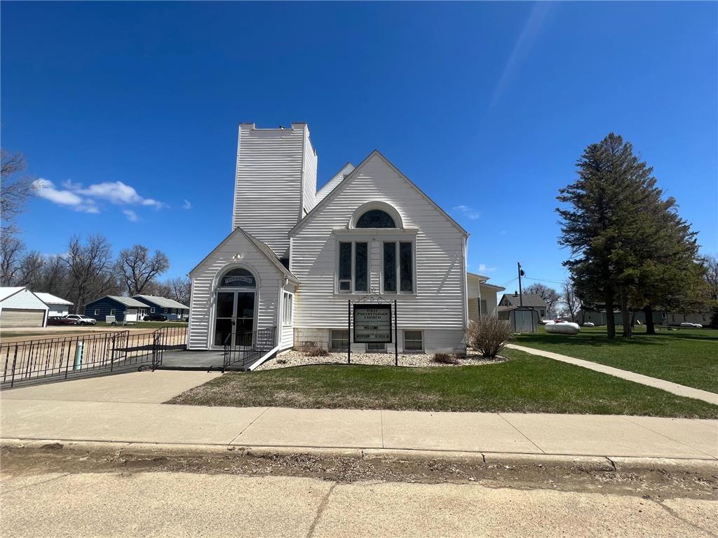 116 N. Rushmore, MN, 56168 MLS 6334476 Edina Realty