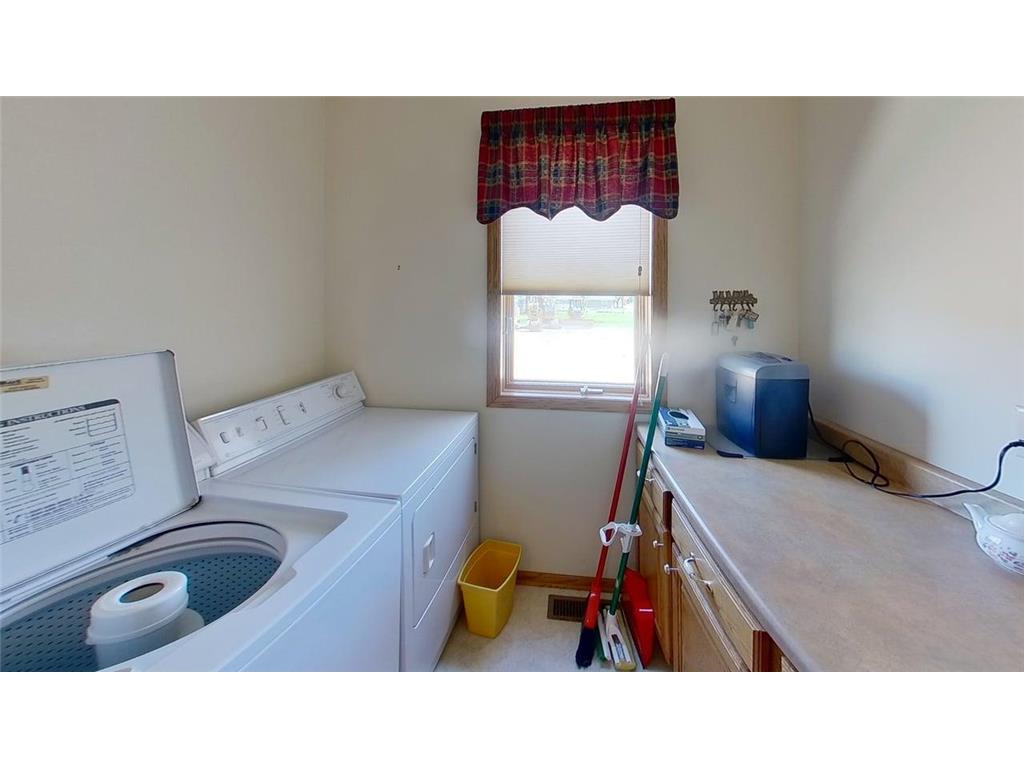 116 S 5th Street Marshall MN 56258 7060208 image23