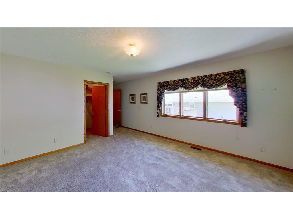 116 S 5th Street Marshall MN 56258 7060208 image24