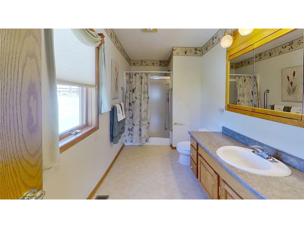 116 S 5th Street Marshall MN 56258 7060208 image26