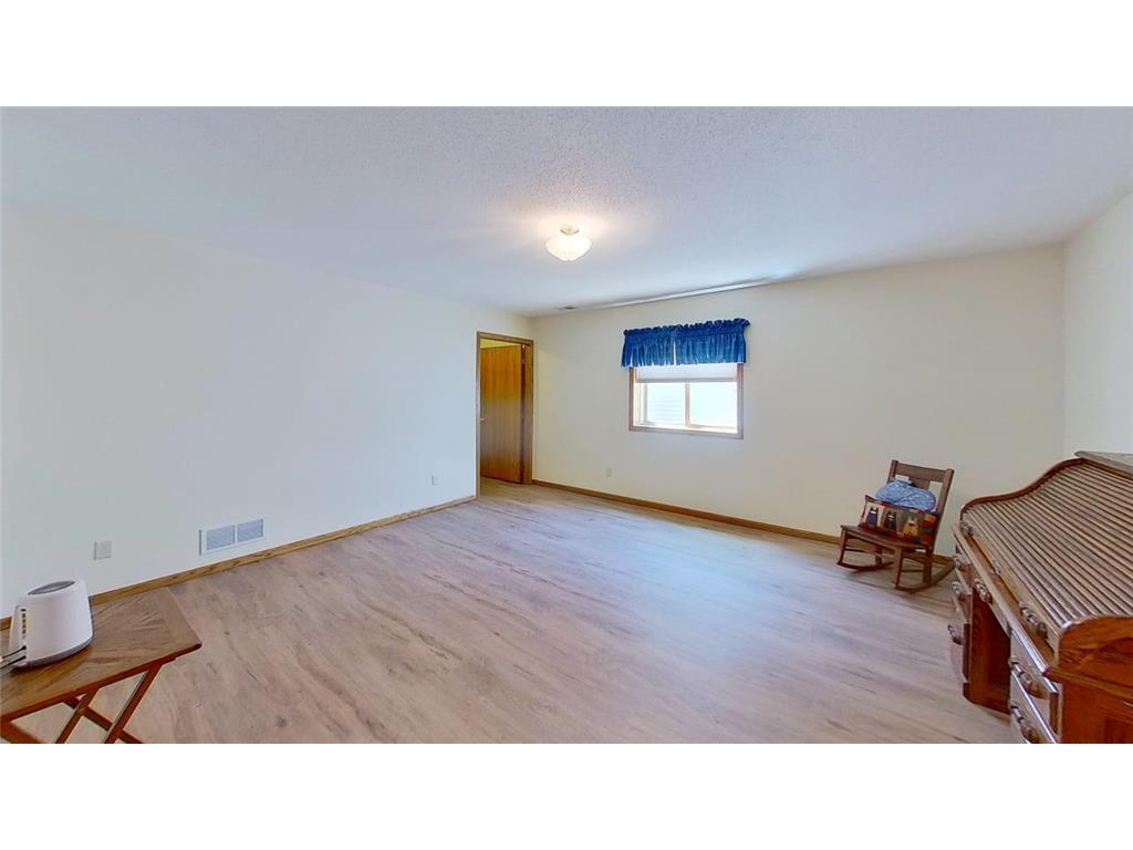 116 S 5th Street Marshall MN 56258 7060208 image38