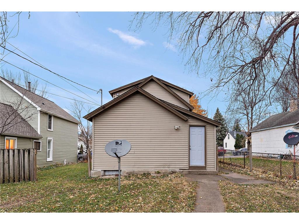 116 Sycamore Street E Saint Paul MN 55117 7051838 image4