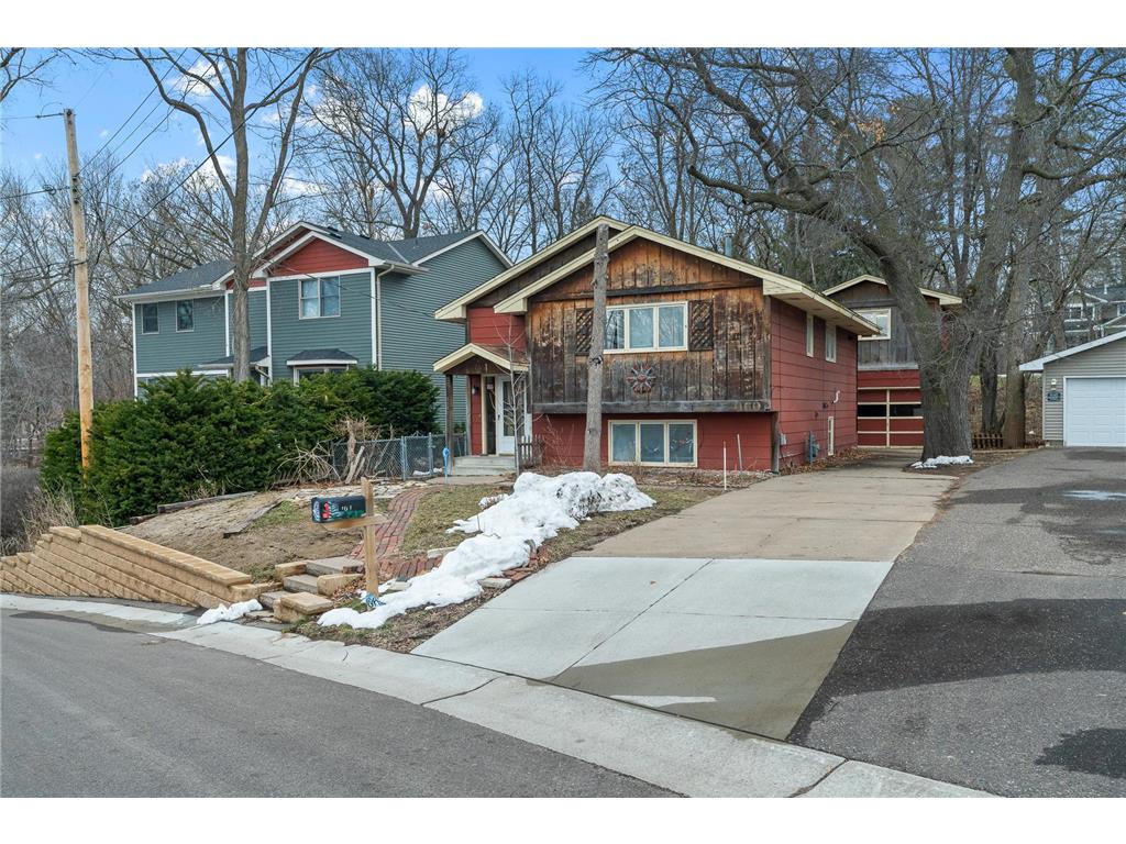 1160 E Shore Avenue Mahtomedi MN 55115 6513241 image1