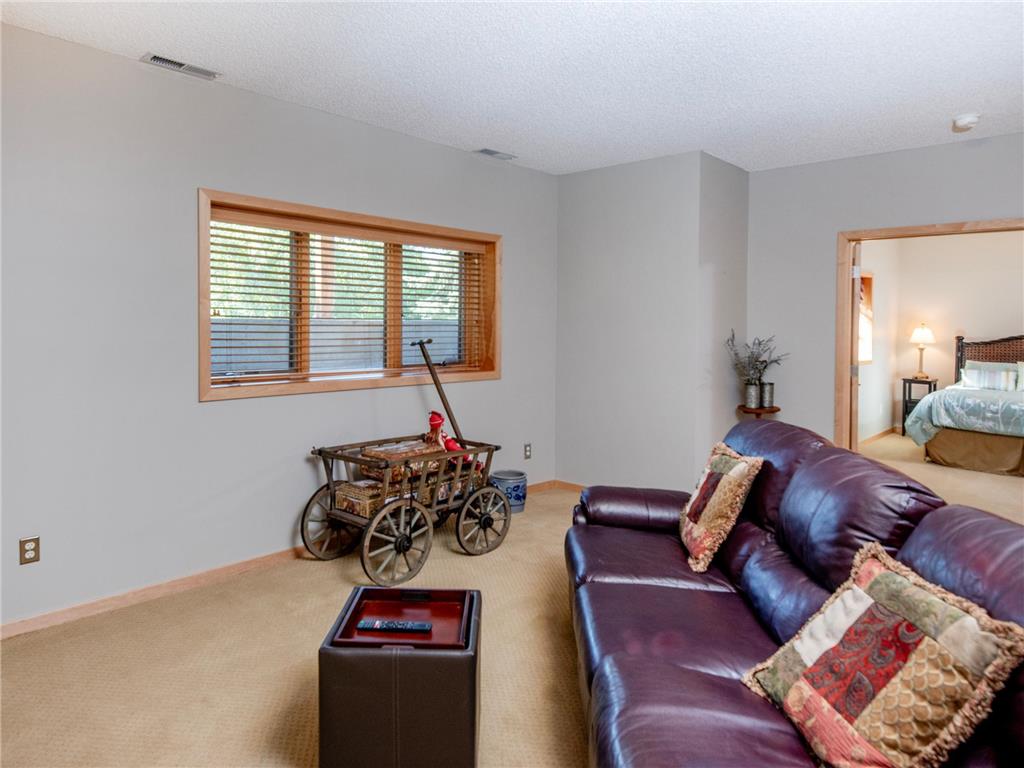 1161 Lakemoor Drive Woodbury MN 55129 7096161 image31
