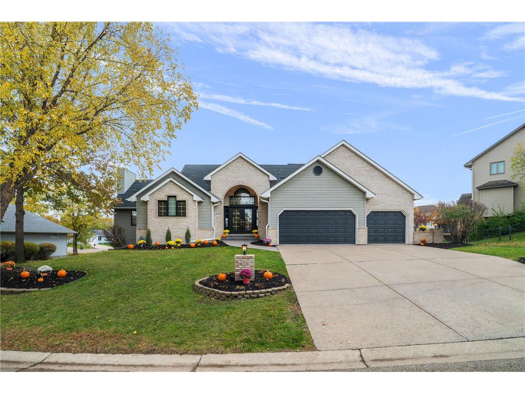 1162 Lakewood Drive S Maplewood MN 55119 6776720 image1