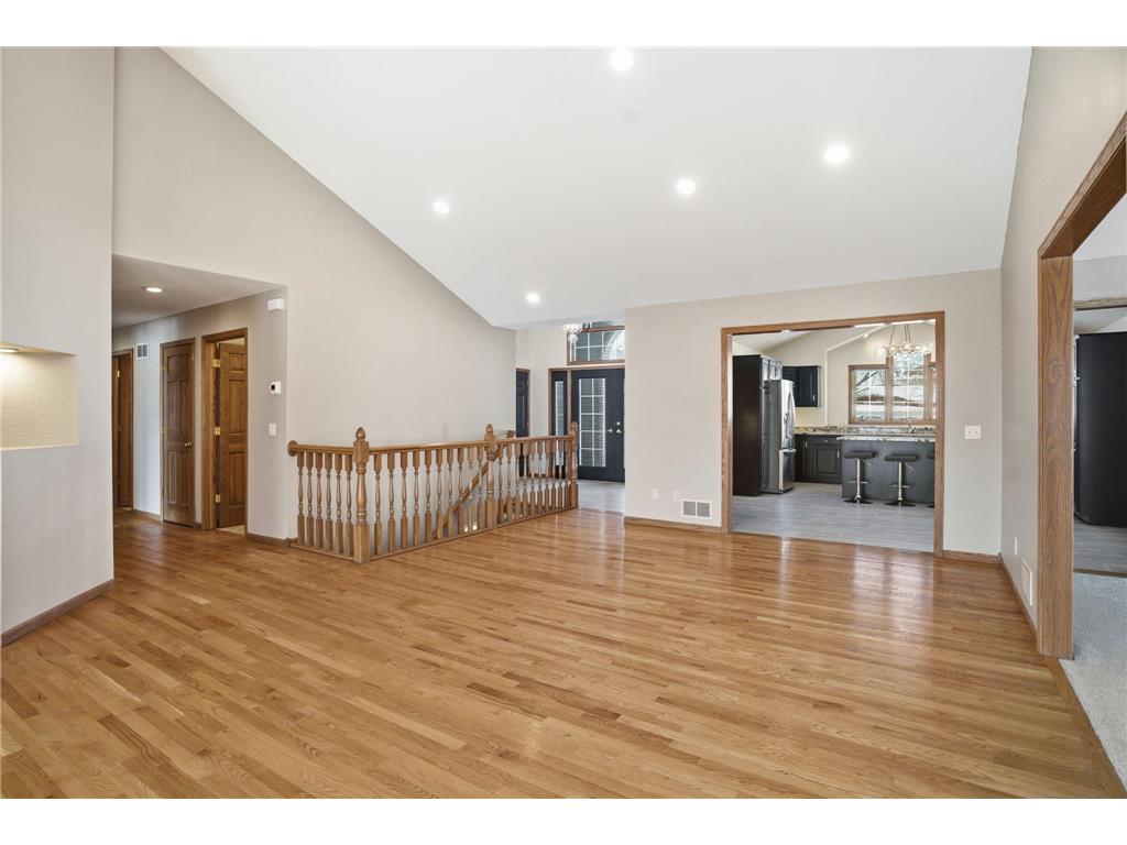 1162 Lakewood Drive S Maplewood MN 55119 6776720 image32