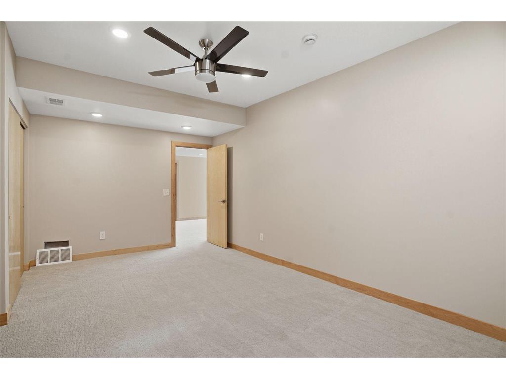 1162 Lakewood Drive S Maplewood MN 55119 6776720 image75