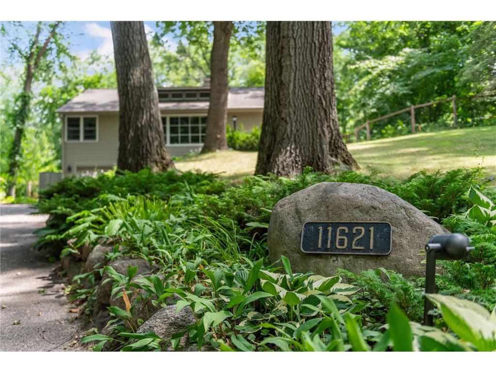 11621 Live Oak Drive Minnetonka MN 55305 6403706 image1