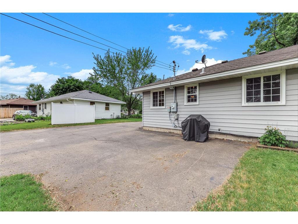 11627 N Heights Drive NW Coon Rapids MN 55433 7091126 image35