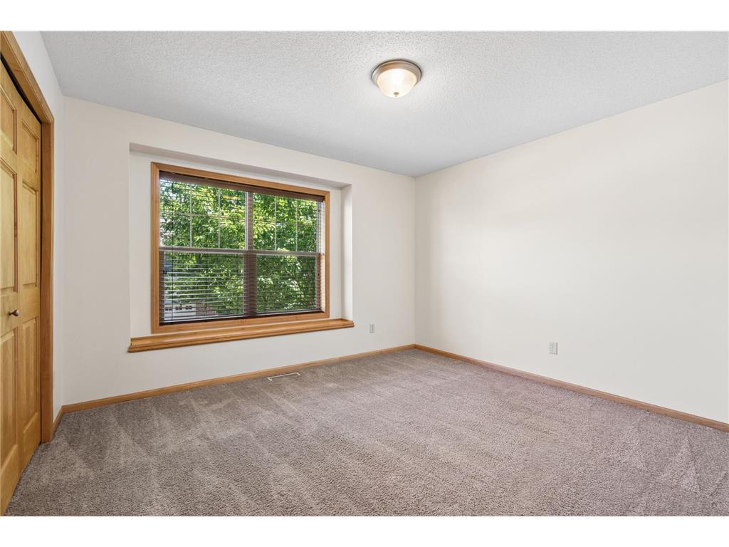 11627 Prospect Curve Woodbury MN 55129 7093200 image23