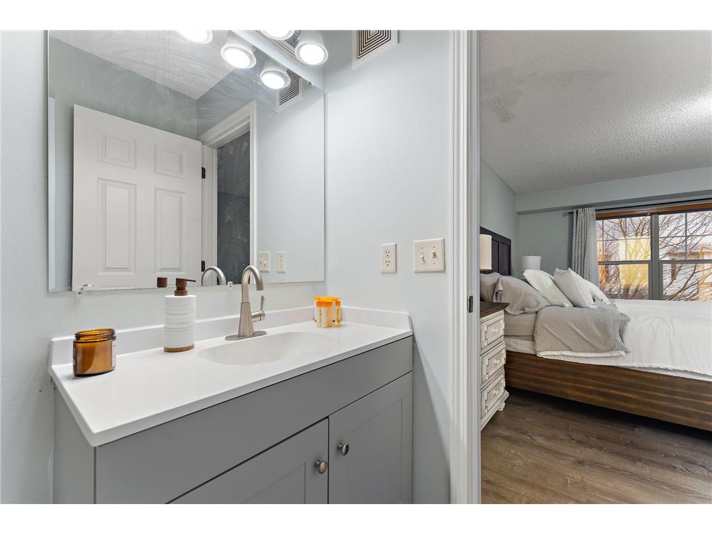 11629 Prospect Curve Woodbury MN 55129 7001742 image14