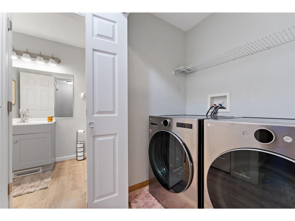 11629 Prospect Curve Woodbury MN 55129 7001742 image17