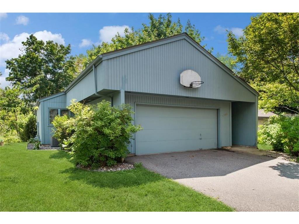 1163 Benton Way Arden Hills MN 55112 6399559 image1