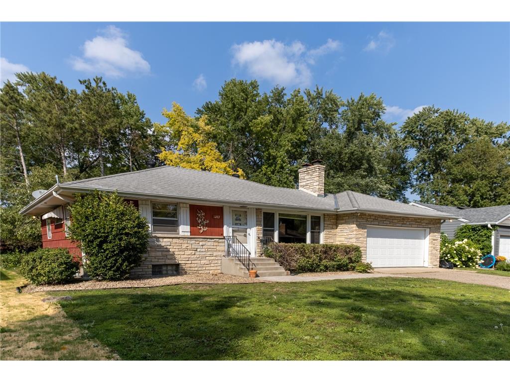 1163 Shryer Avenue W, Roseville, MN 55113 MLS 6256393 Edina Realty