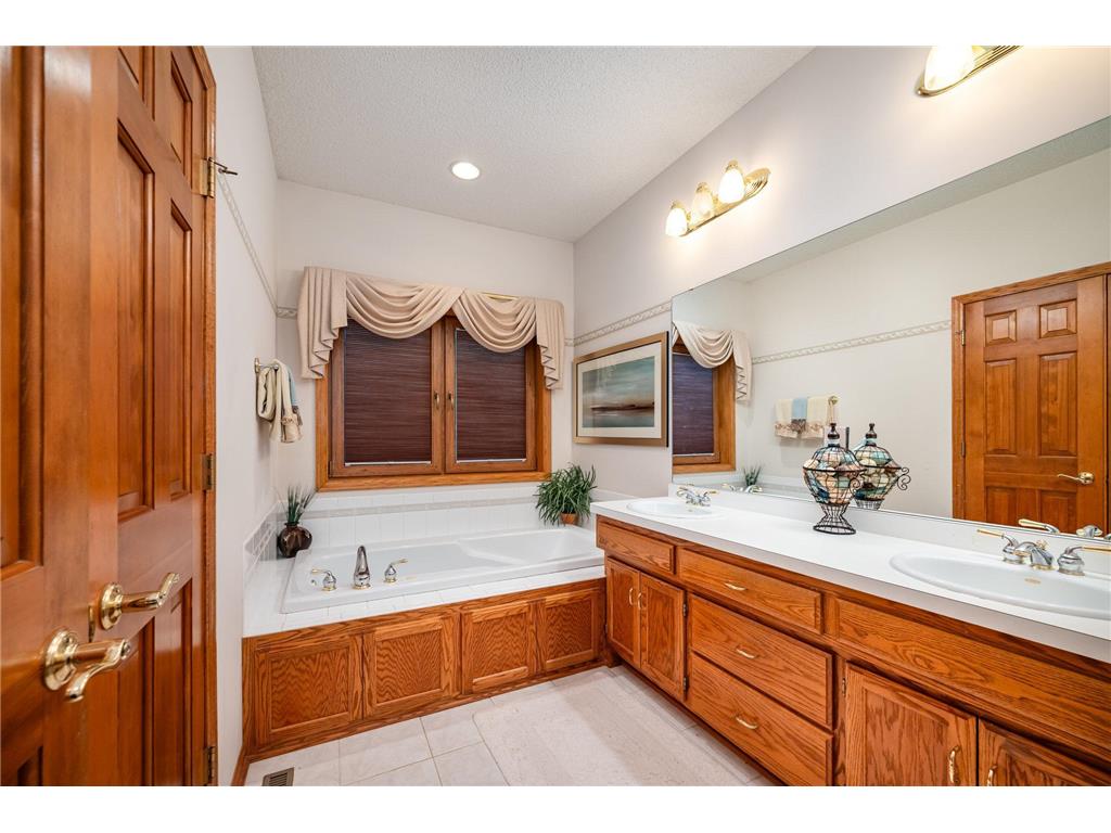 11632 Normandale Boulevard Bloomington MN 55437 7079218 image14