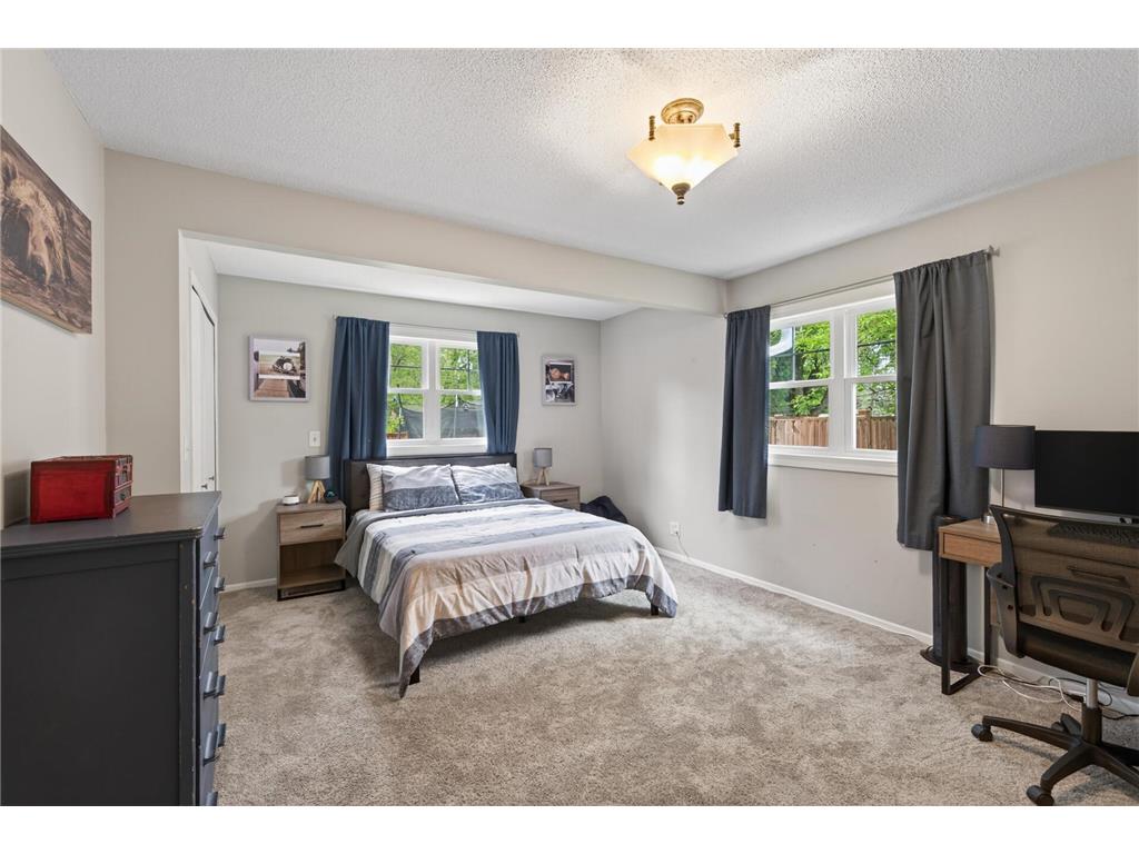 1164 Grospoint Avenue N Oakdale MN 55128 7080606 image16
