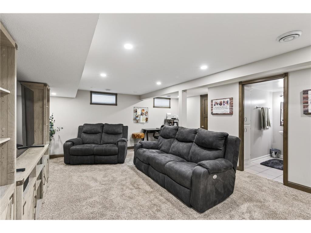 1164 Grospoint Avenue N Oakdale MN 55128 7080606 image20