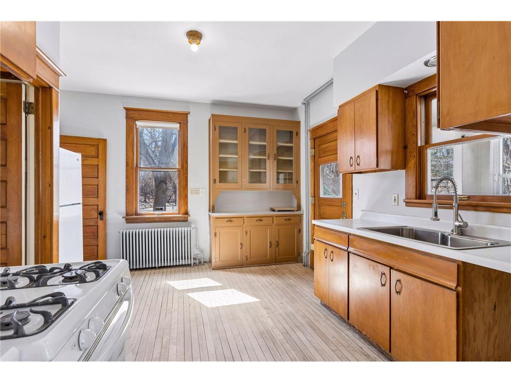 1166 Burns Avenue Saint Paul MN 55106 7048319 image18