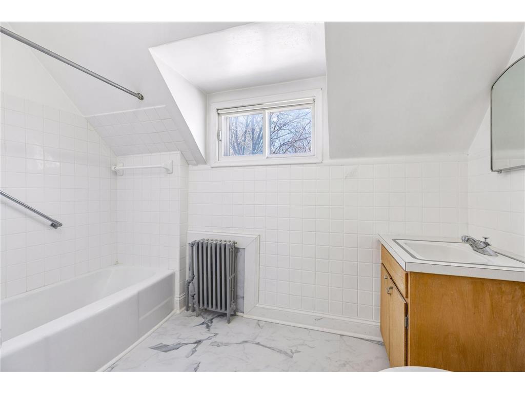 1166 Burns Avenue Saint Paul MN 55106 7048319 image38