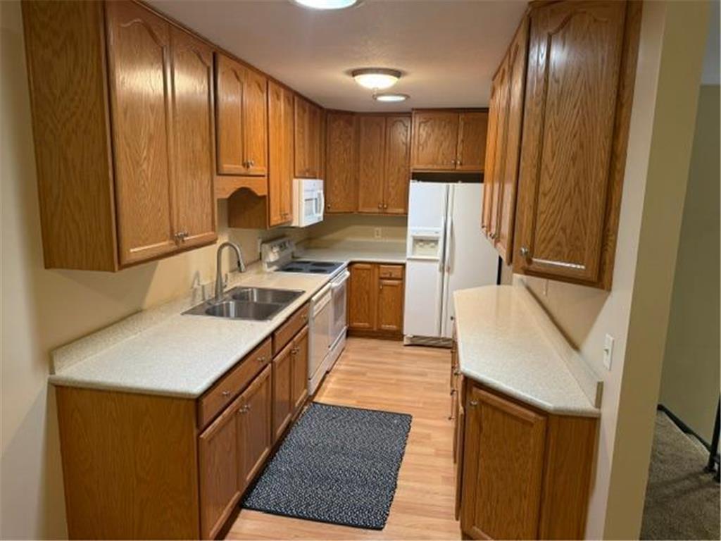 1166 Timbershore Lane Eagan MN 55123 7072263 image4