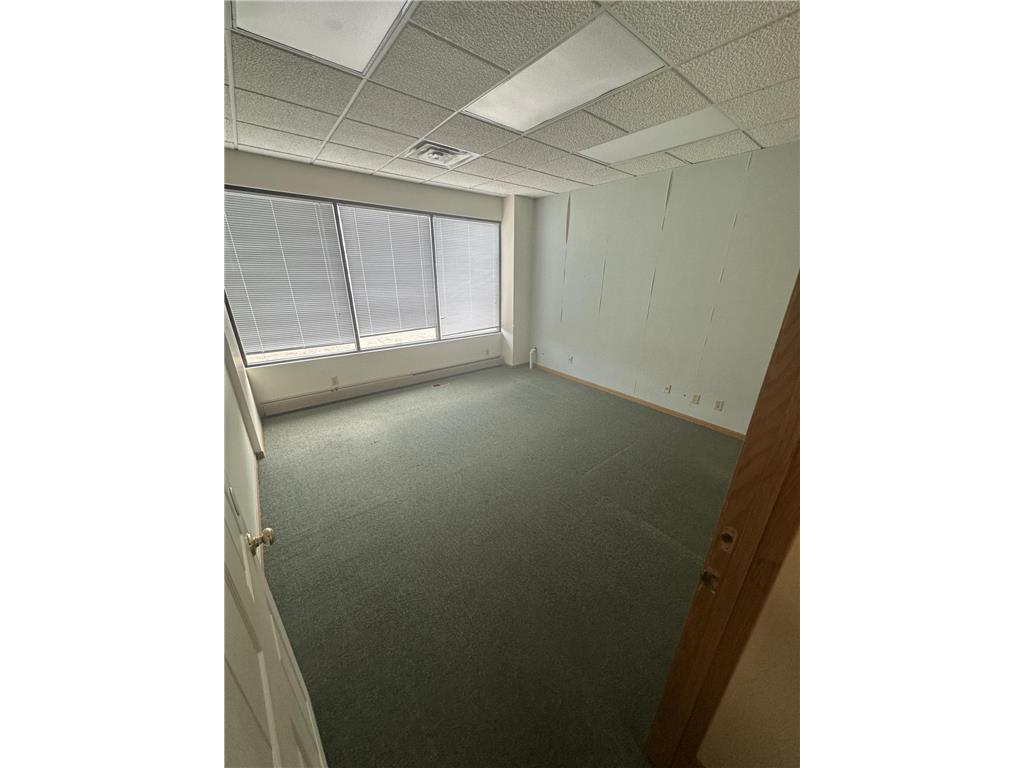 1169 Rice Street Saint Paul MN 55117 7040214 image32
