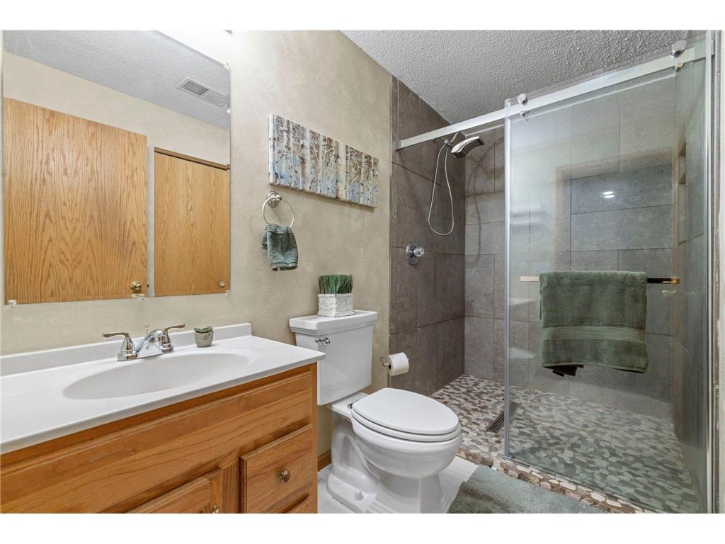 11692 Langford Circle Burnsville MN 55337 7099250 image42