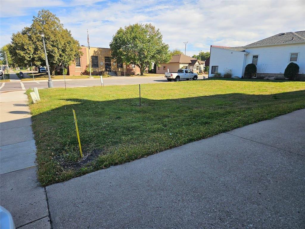 117 2nd Street NE Waseca MN 56093 6608158 image1