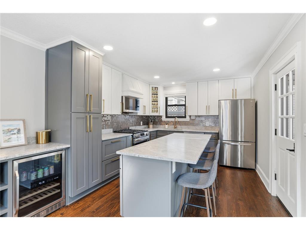 117 Arthur Avenue SE Minneapolis MN 55414 7042172 image1