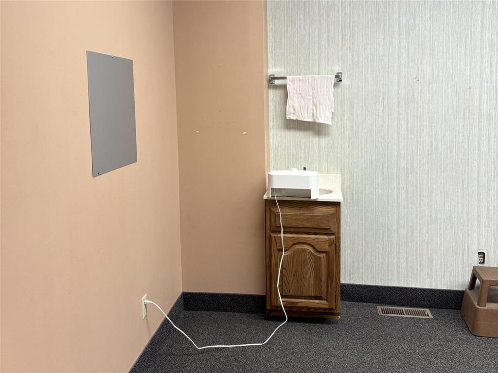 117 E Lincoln Avenue Fergus Falls MN 56537 7006700 image21