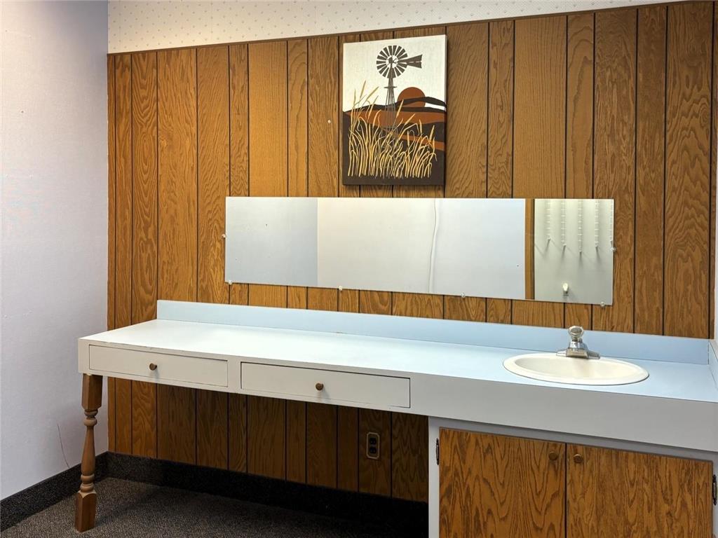 117 E Lincoln Avenue Fergus Falls MN 56537 7006700 image26
