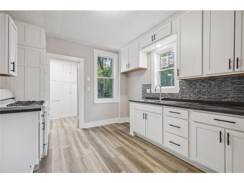 117 E Pleasant Street Mankato MN 56001 6826486 image25