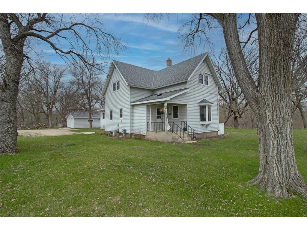 117 Lake Avenue N Paynesville MN 56362 6516941 image1
