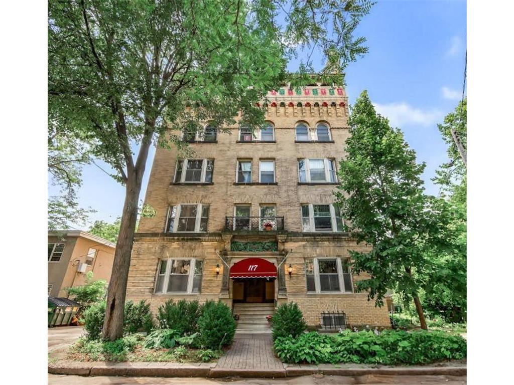 117 Mackubin Street #1 Saint Paul MN 55102 6763774 image1