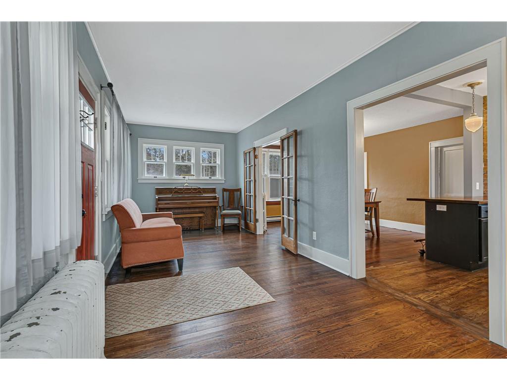 117 Main Street N New London MN 56273 6820559 image16