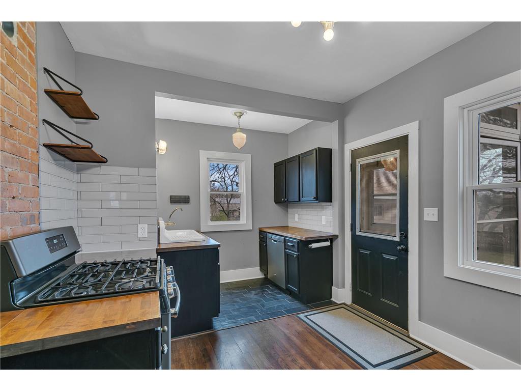 117 Main Street N New London MN 56273 6820559 image9