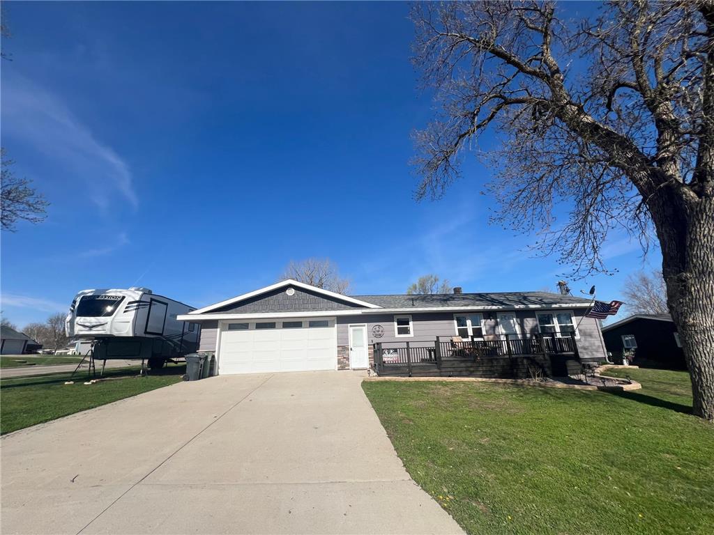 117 Oklahoma Avenue Adrian MN 56110 6712916 image1